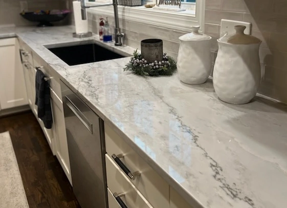 Kitchen remodeling project with quartzite kitchen countertop in R